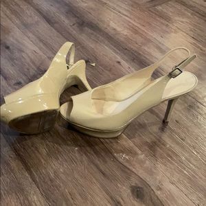 Nine West nude pumps